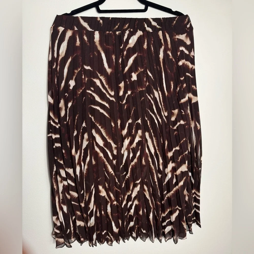 Rachel Roy Accordion Knife Pleated Long Skirt Career Casual NWT Size L - Picture 3 of 5